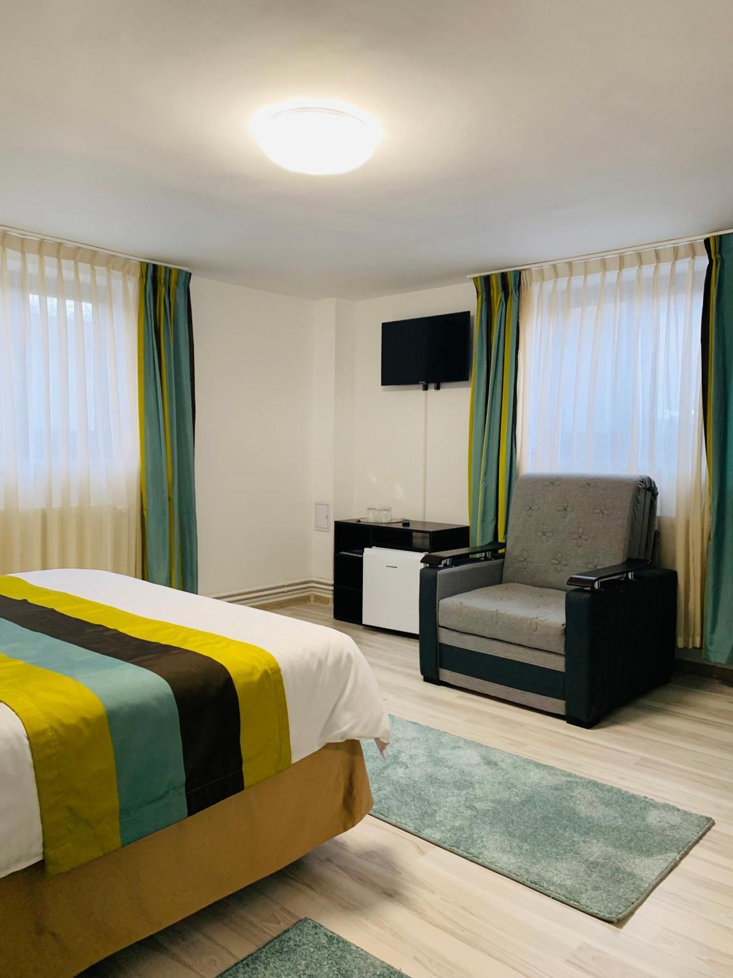 Topliţa Casa Lazar Bed & Breakfast エクステリア 写真