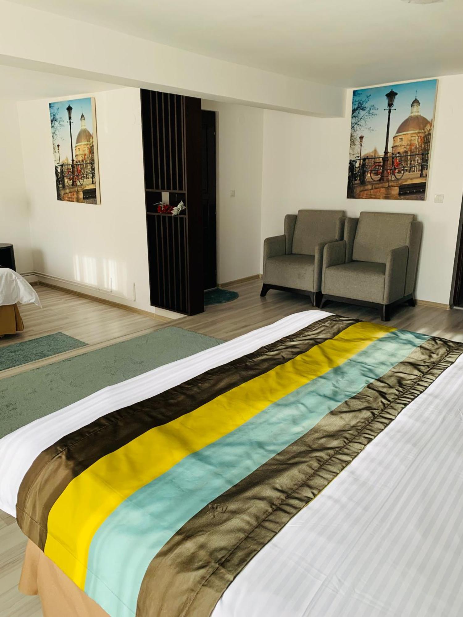 Topliţa Casa Lazar Bed & Breakfast エクステリア 写真