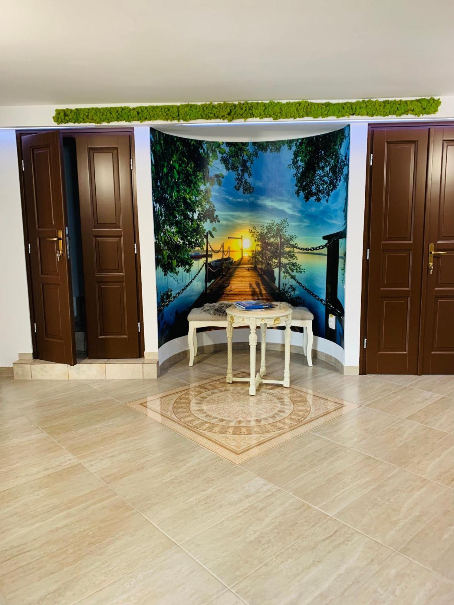 Topliţa Casa Lazar Bed & Breakfast エクステリア 写真