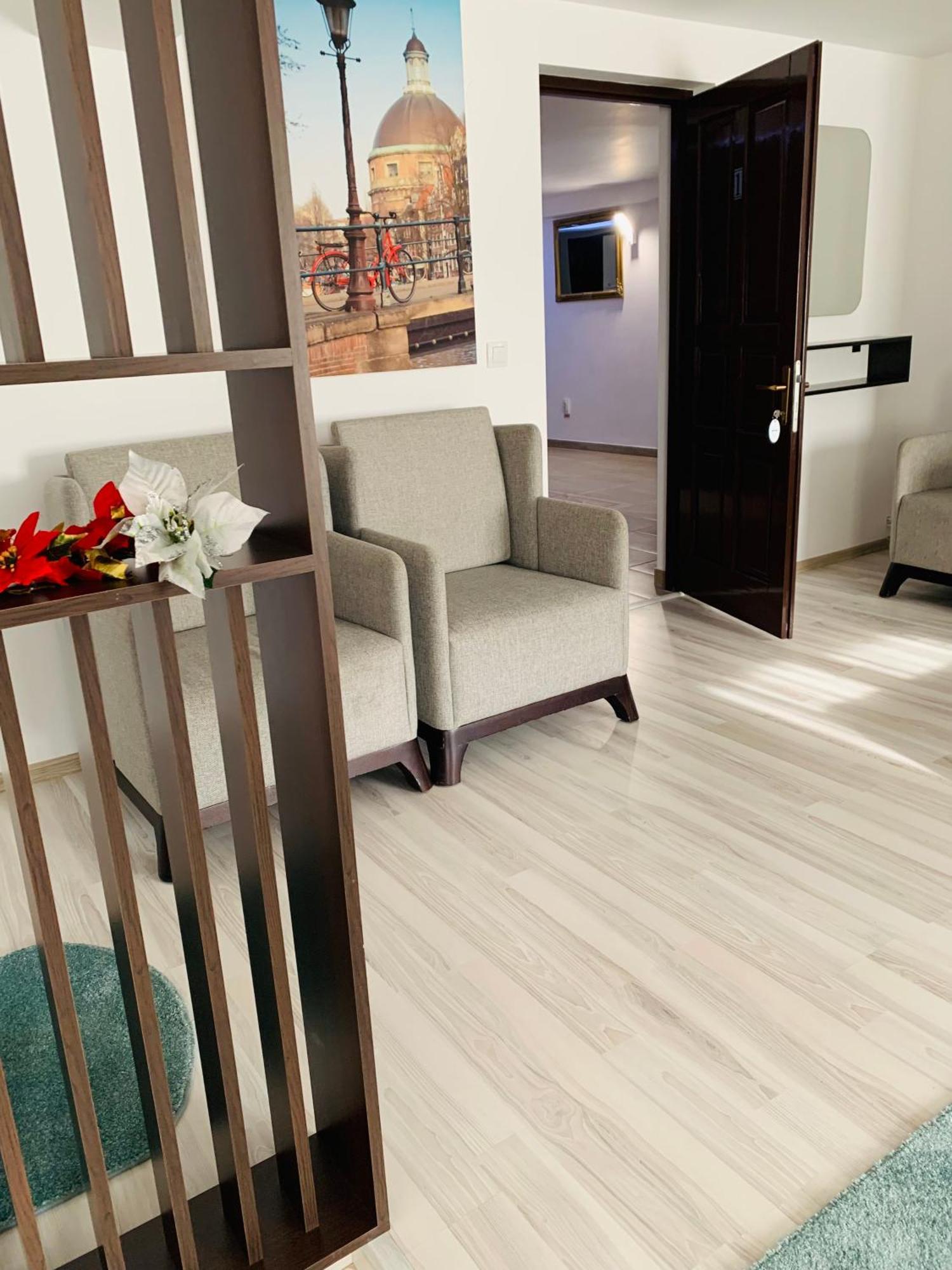 Topliţa Casa Lazar Bed & Breakfast エクステリア 写真