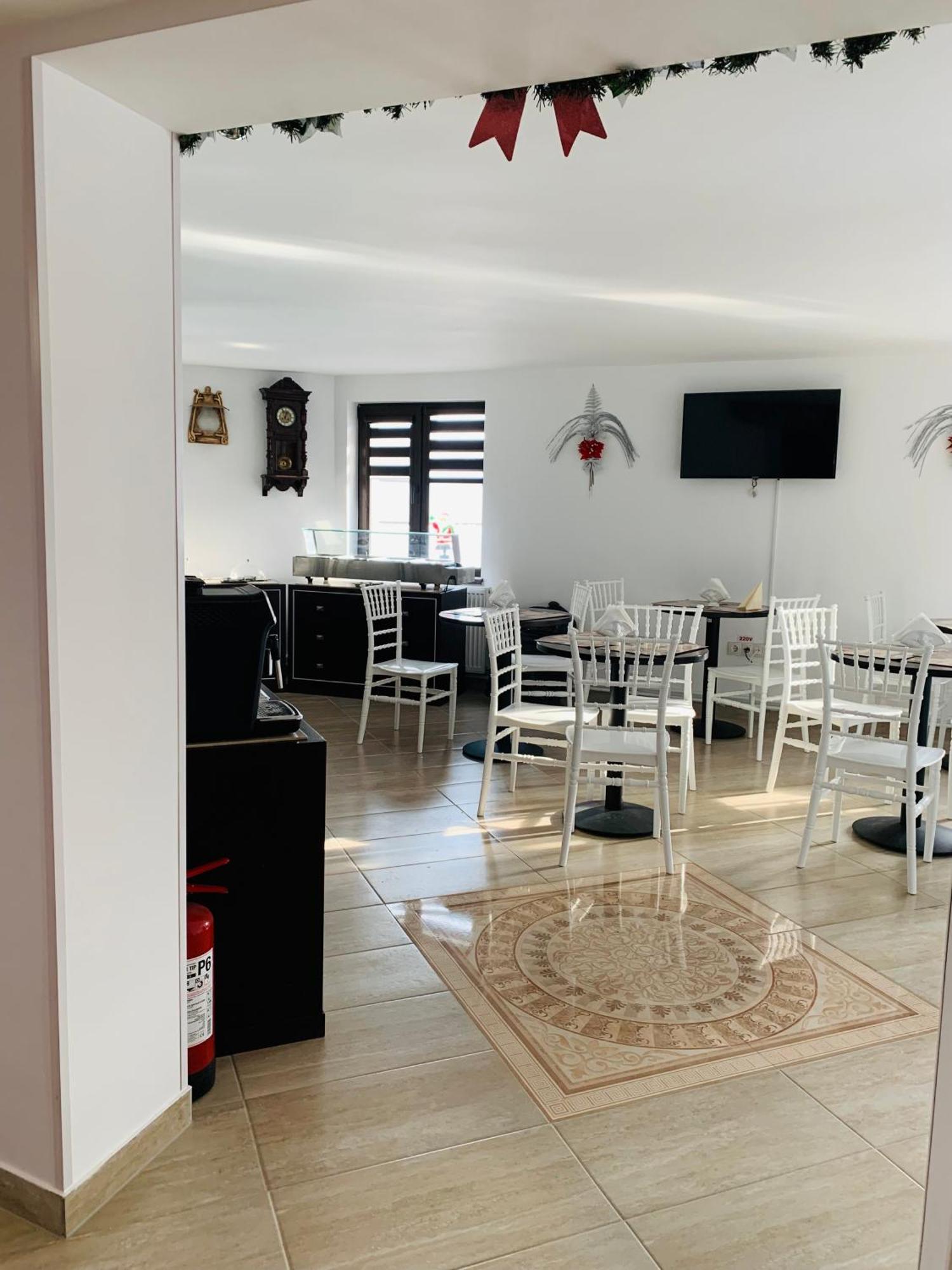 Topliţa Casa Lazar Bed & Breakfast エクステリア 写真
